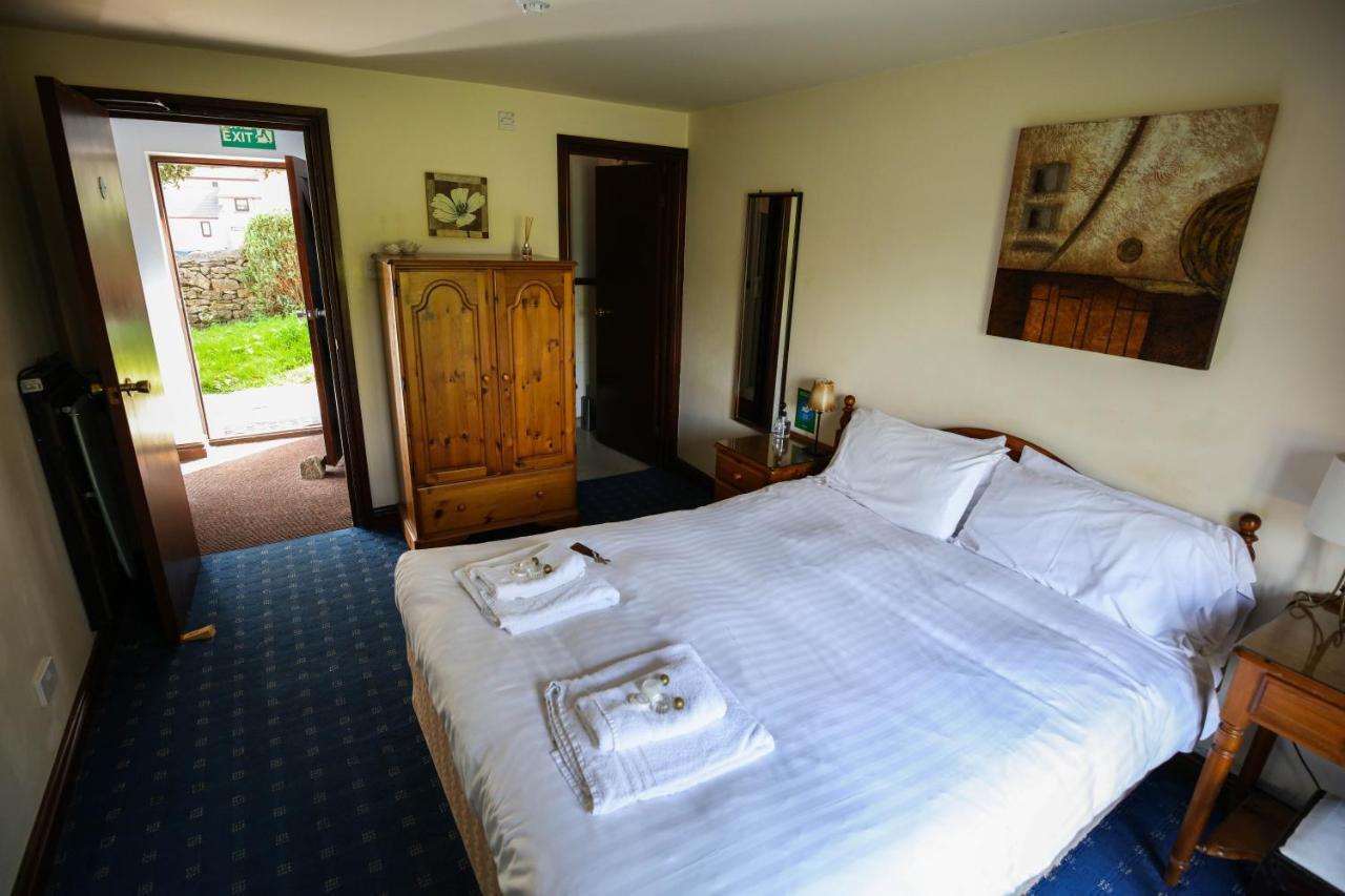Oyo Ye Olde Bowling Green Inn (Adults Only) Bradwell  Экстерьер фото